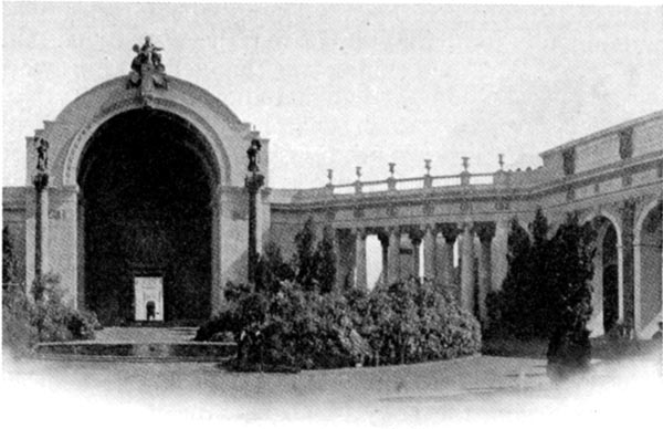 Pool and Half Dome, Court of the Four Seasons