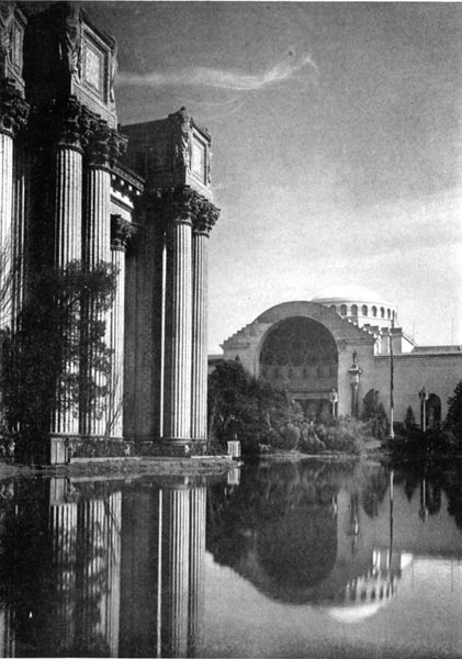 Colonnade of the Fine Arts Palace